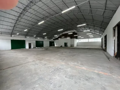Galpão/Depósito/Armazém para alugar, 750m² no Steffen, Brusque