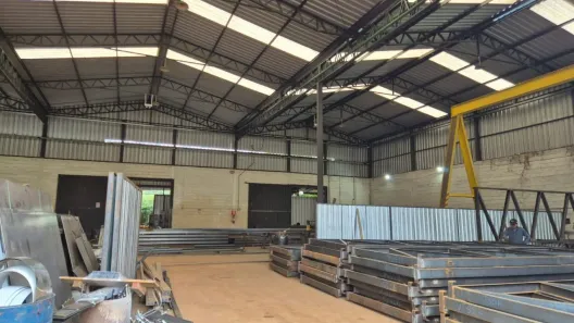 Galpão/Depósito/Armazém à venda, 1000m² no , Bicas