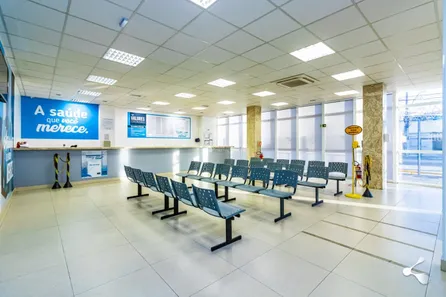 Prédio Comercial com 32 Quartos à venda, 1235m² no Medianeira, Porto Alegre