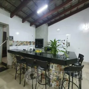 Casa com 4 Quartos para alugar, 320m² no Santa Mônica, Uberlândia