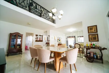 Sobrado com 4 Quartos à venda, 1000m² no Grande Colorado, Brasília