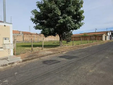 Lote/Terreno à venda, 634m² no Pacaembu, Uberaba