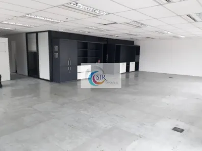 Sala Comercial para alugar, 200m² no Vila Olímpia, São Paulo