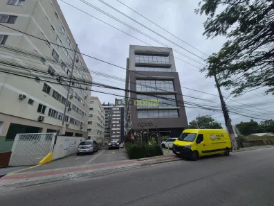 Apartamento com 2 Quartos para alugar, 69m² no Roçado, São José