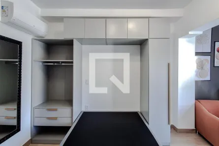 Kitnet com 1 Quarto à venda, 27m² no Vila Firmiano Pinto, São Paulo
