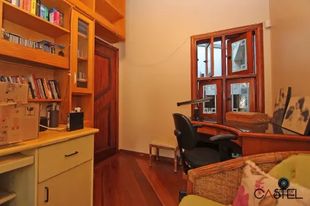 Casa com 3 Quartos à venda, 278m² no Medianeira, Porto Alegre