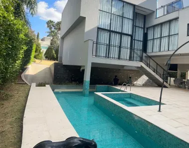 Casa de Condomínio com 4 Quartos para alugar, 760m² no Residencial Aldeia do Vale, Goiânia