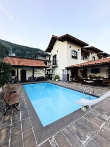 Casa com 4 Quartos à venda, 680m² no São Francisco, Niterói