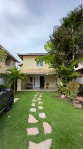 Casa de Condomínio com 5 Quartos para alugar, 210m² no Buraquinho, Lauro de Freitas