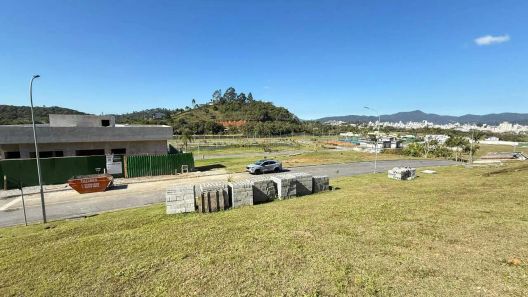 Lote/Terreno à venda, 454m² no Centro, Camboriú