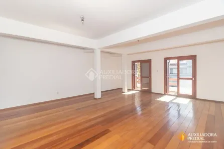 Sobrado com 3 Quartos à venda, 430m² no Azenha, Porto Alegre