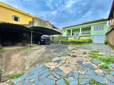 Casa com 4 Quartos à venda, 208m² no Camargos, Belo Horizonte