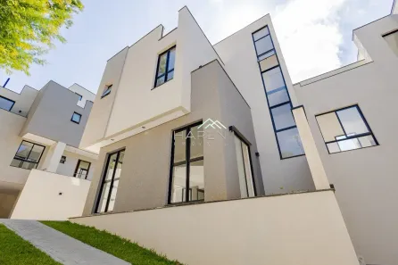 Casa de Condomínio com 3 Quartos à venda, 190m² no Santo Inácio, Curitiba