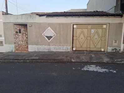Casa com 3 Quartos à venda, 138m² no Jardim Uirapuru, Araraquara