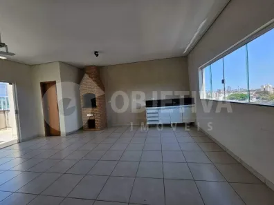 Cobertura com 3 Quartos para alugar, 140m² no Santa Mônica, Uberlândia