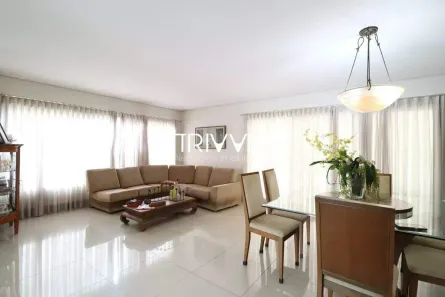Casa com 3 Quartos para alugar, 390m² no Jardim Inconfidência, Uberlândia
