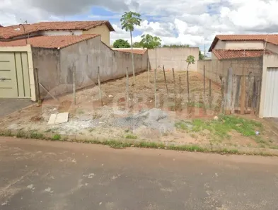 Lote/Terreno à venda, 300m² no Segismundo Pereira, Uberlândia