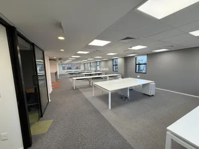 Sala Comercial para alugar, 384m² no Vila Olímpia, São Paulo
