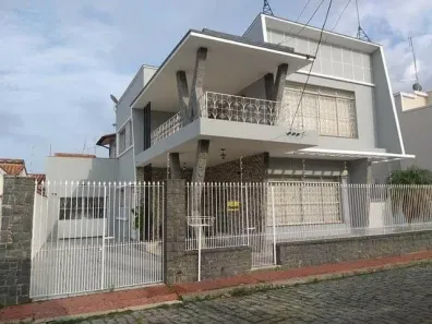 Sobrado com 4 Quartos à venda, 326m² no Centro, Lorena