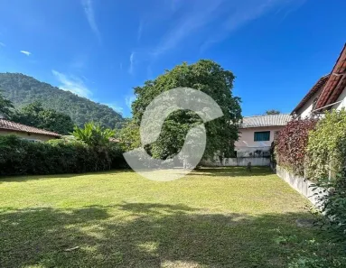 Lote/Terreno à venda, 555m² no Itaipu, Niterói