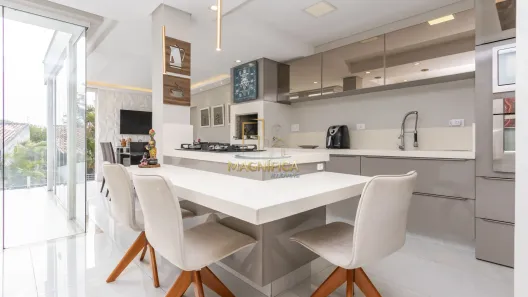 Casa com 3 Quartos à venda, 205m² no Guabirotuba, Curitiba
