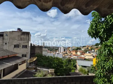 Casa com 3 Quartos à venda, 340m² no Cachoeirinha, Belo Horizonte