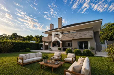 Casa com 4 Quartos para alugar, 464m² no Campo Comprido, Curitiba
