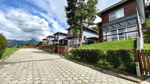 Casa de Condomínio com 3 Quartos à venda, 400m² no Bonsucesso, Petrópolis