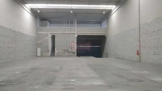 Galpão/Depósito/Armazém para alugar, 1025m² no Piraporinha, Diadema