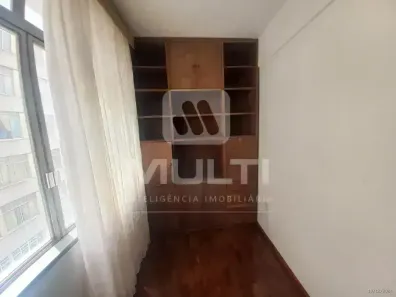 Apartamento com 4 Quartos para alugar, 260m² no Centro, Uberlândia