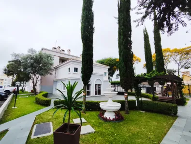 Apartamento com 2 Quartos para alugar, 50m² no Novo Mundo, Curitiba
