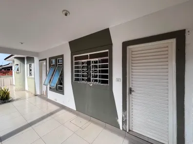 Casa com 2 Quartos para alugar, 80m² no Jardim Oásis, Maringá