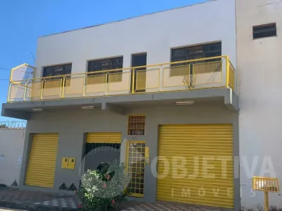 Prédio Comercial com 3 Quartos à venda, 100m² no Segismundo Pereira, Uberlândia