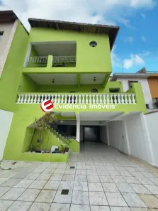 Sobrado com 3 Quartos à venda, 315m² no Vila Vitória, Santo André