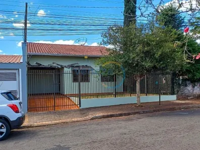 Casa com 2 Quartos à venda, 103m² no Conjunto Habitacional Santiago II, Londrina