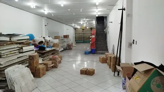 Ponto Comercial para alugar, 300m² no Centro, Macaé
