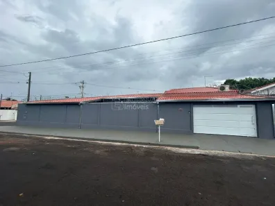 Casa com 3 Quartos à venda, 145m² no Jardim Aclimação, Araraquara