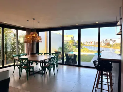 Casa de Condomínio com 4 Quartos à venda, 158m² no XANGRI-LÁ, Xangri-lá