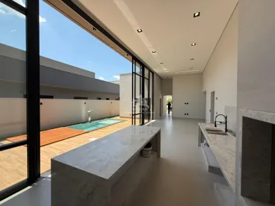 Casa com 3 Quartos à venda, 238m² no Jardim Inconfidência, Uberlândia