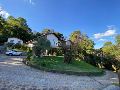 Casa de Condomínio com 4 Quartos para alugar, 544m² no Parque São Clemente, Nova Friburgo