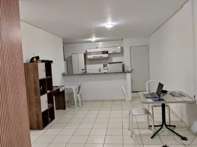 Apartamento com 3 Quartos para alugar, 75m² no Vila Eduardo, Petrolina