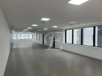 Prédio Comercial para alugar, 250m² no Itaim Bibi, São Paulo
