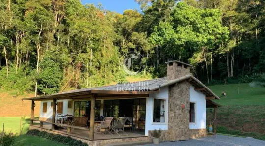 Casa de Condomínio com 2 Quartos à venda, 230m² no Araras, Petrópolis
