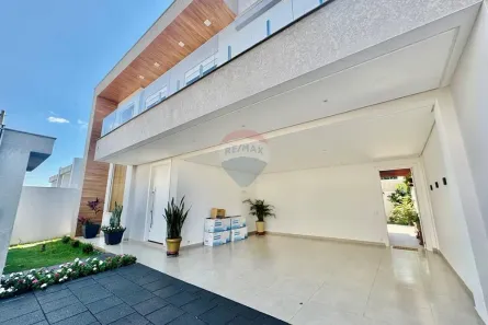 Sobrado com 3 Quartos à venda, 237m² no Recanto Tropical, Cascavel
