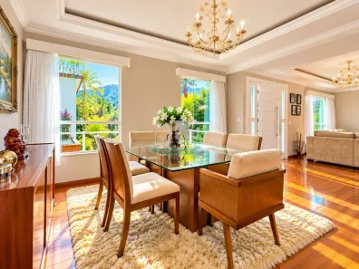 Casa de Condomínio com 5 Quartos à venda, 338m² no Vargem Grande, Teresópolis