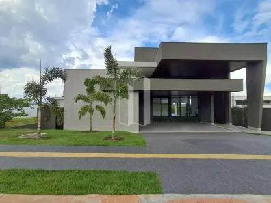 Casa de Condomínio com 4 Quartos à venda, 320m² no Parque Cidade, Goiânia