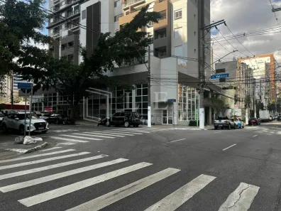 Ponto Comercial para alugar, 210m² no Vila Olímpia, São Paulo