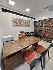 Sala Comercial para alugar, 26m² no Jardim Karaíba, Uberlândia