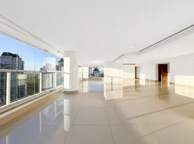 Apartamento com 4 Quartos para alugar, 335m² no Vila Uberabinha, São Paulo