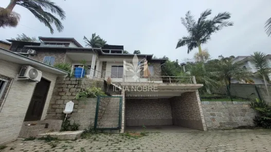 Casa com 2 Quartos para alugar, 130m² no Morro das Pedras, Florianópolis